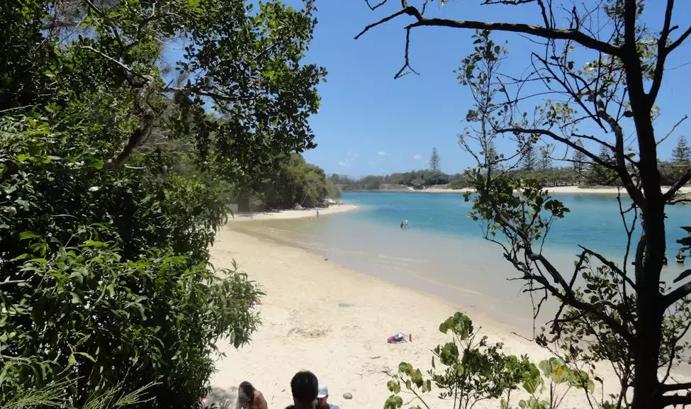 tallebudgera-creek-people-at-the-beach