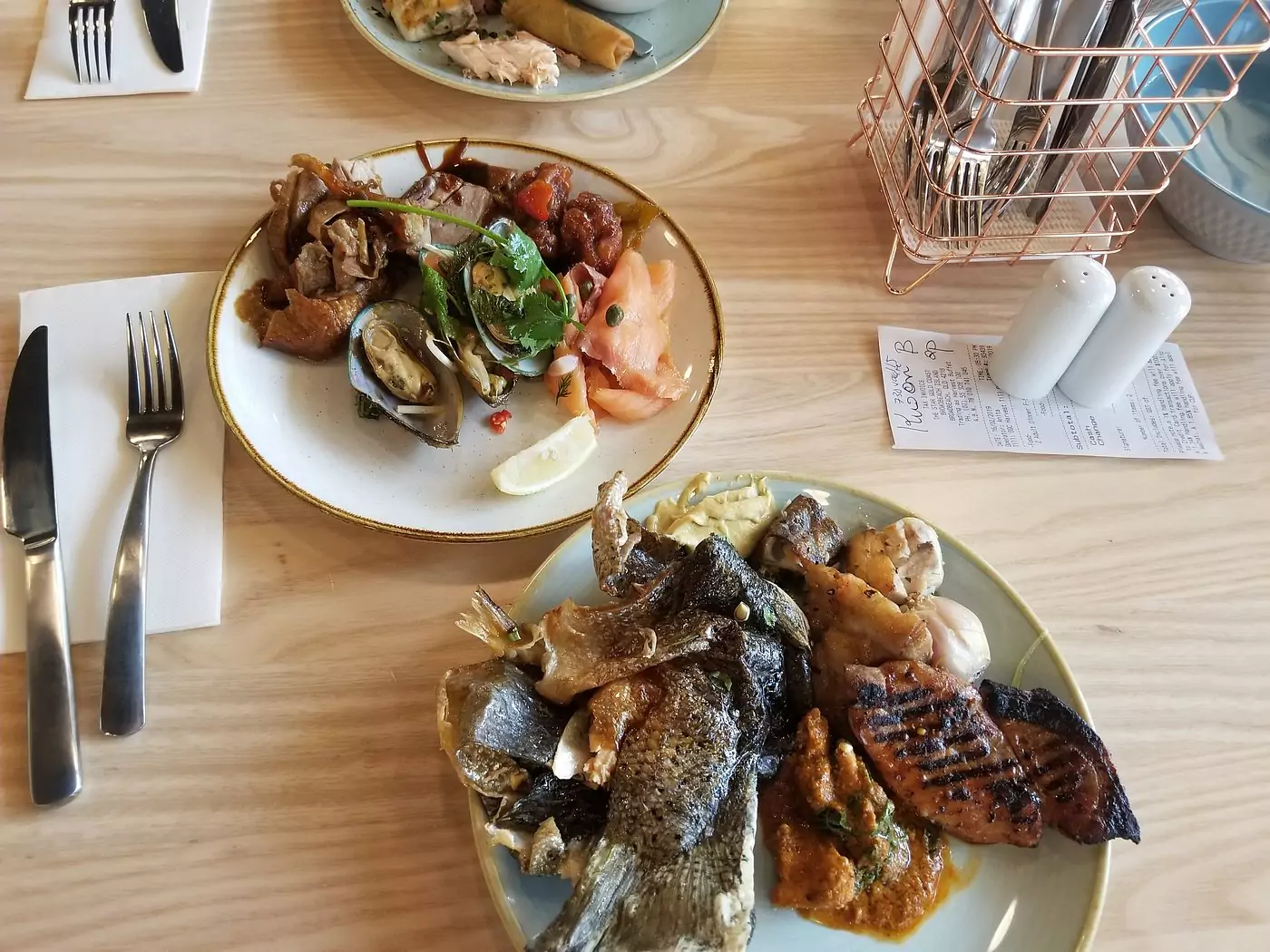 harvest-buffet-seafood-plates