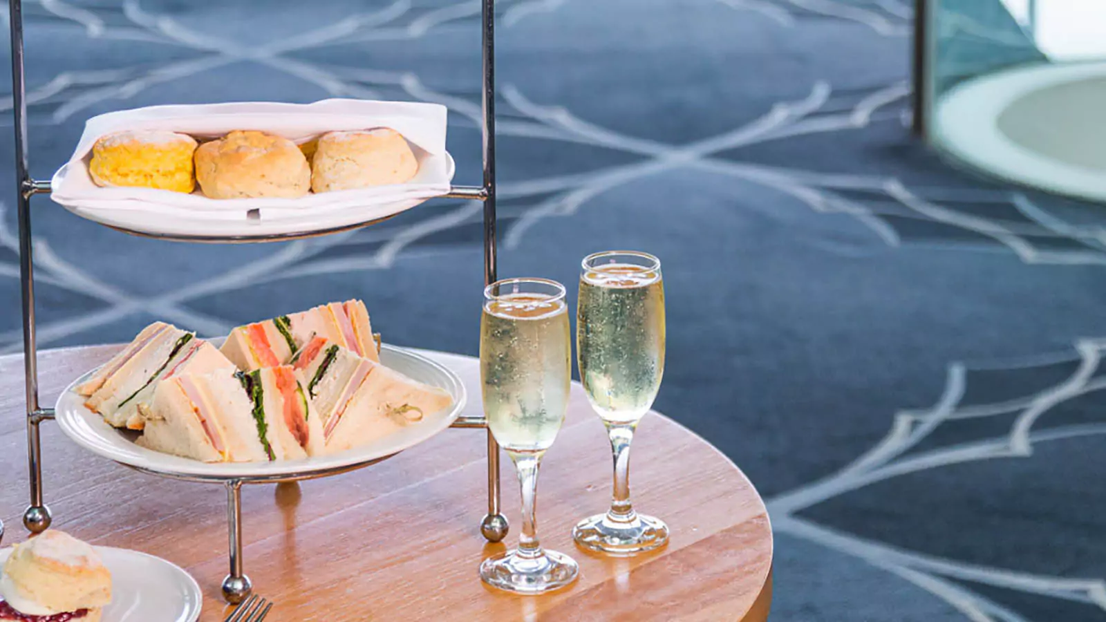 royal-pines-panorama-lounge-high-tea