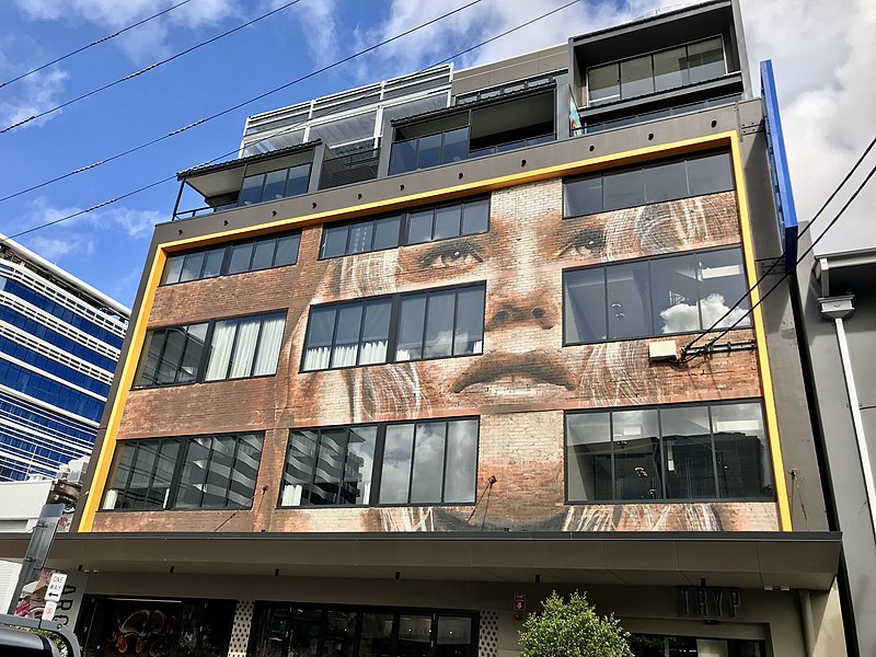 800px-TRYP_Fortitude_Valley_Hotel,_Constance_Street,_Fortitude_Valley,_Queensland_01