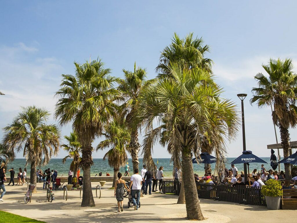 st-kilda-beach_mel_r_132611_1600x900